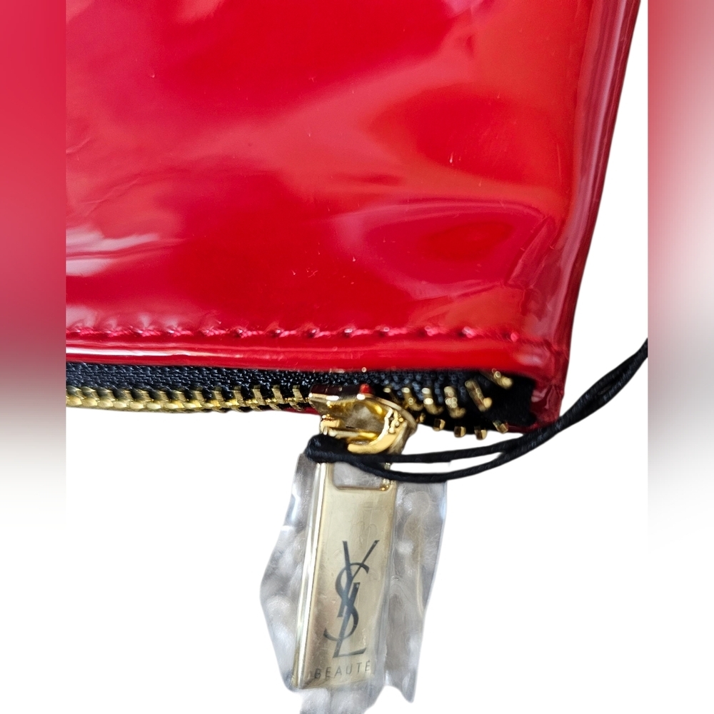 Yves Saint Laurent YSL Glossy Red Pouch With Sample Parfum Spray. New With Tags - Picture 4 of 8